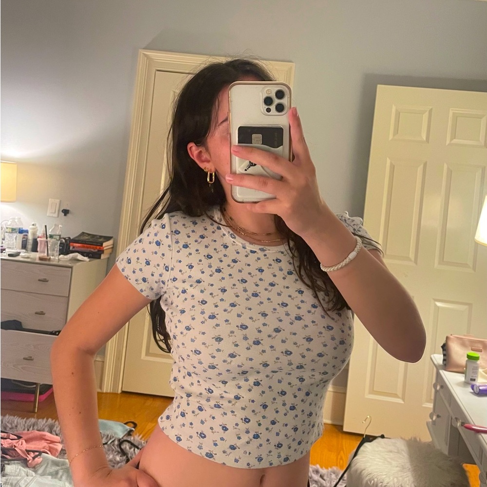 Retro Brandy Melville floral T-shirt